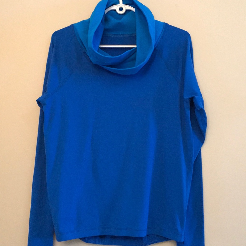 Lululemon Pull over sweater